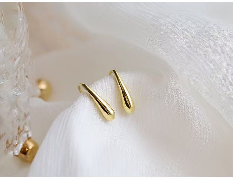 French Minimalist Teardrop Stud Earrings – Elegant & Luxurious - Zariah's