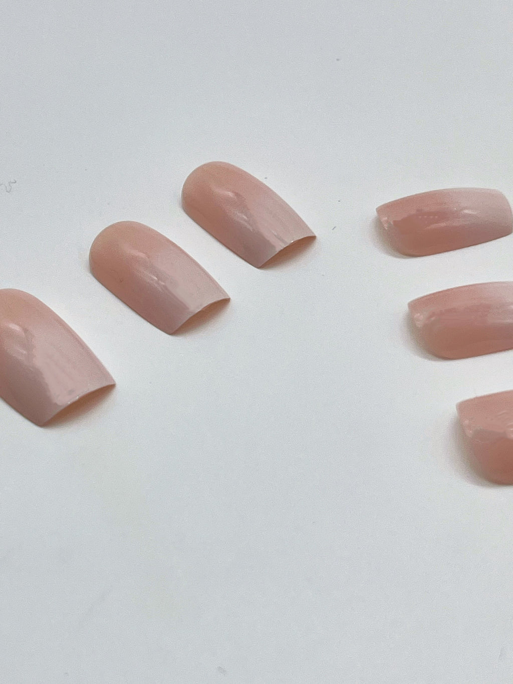 ZARIAH'S Minimalist Milky Pink