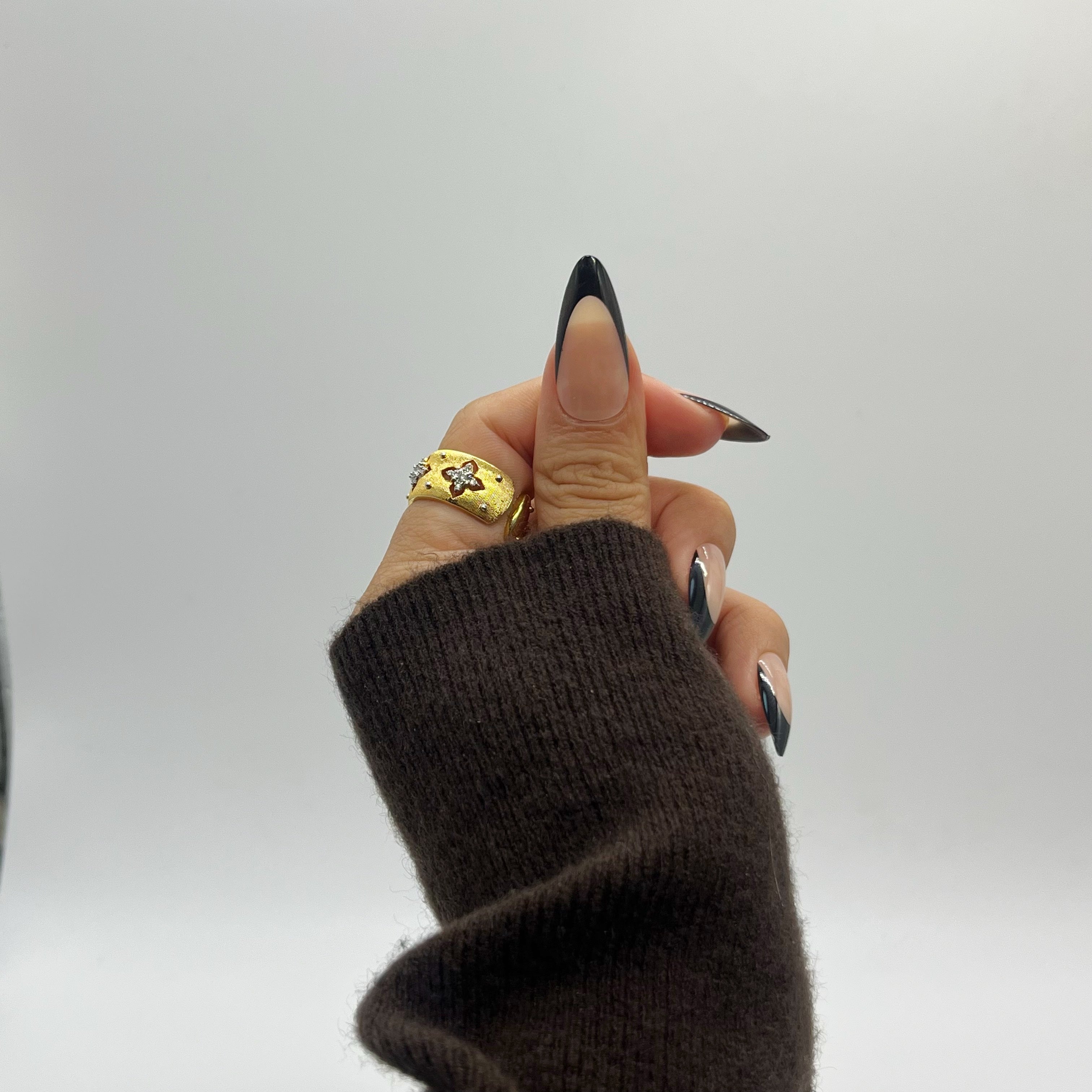 ZARIAH's ESSENTIAL Black Tip - Zariah's