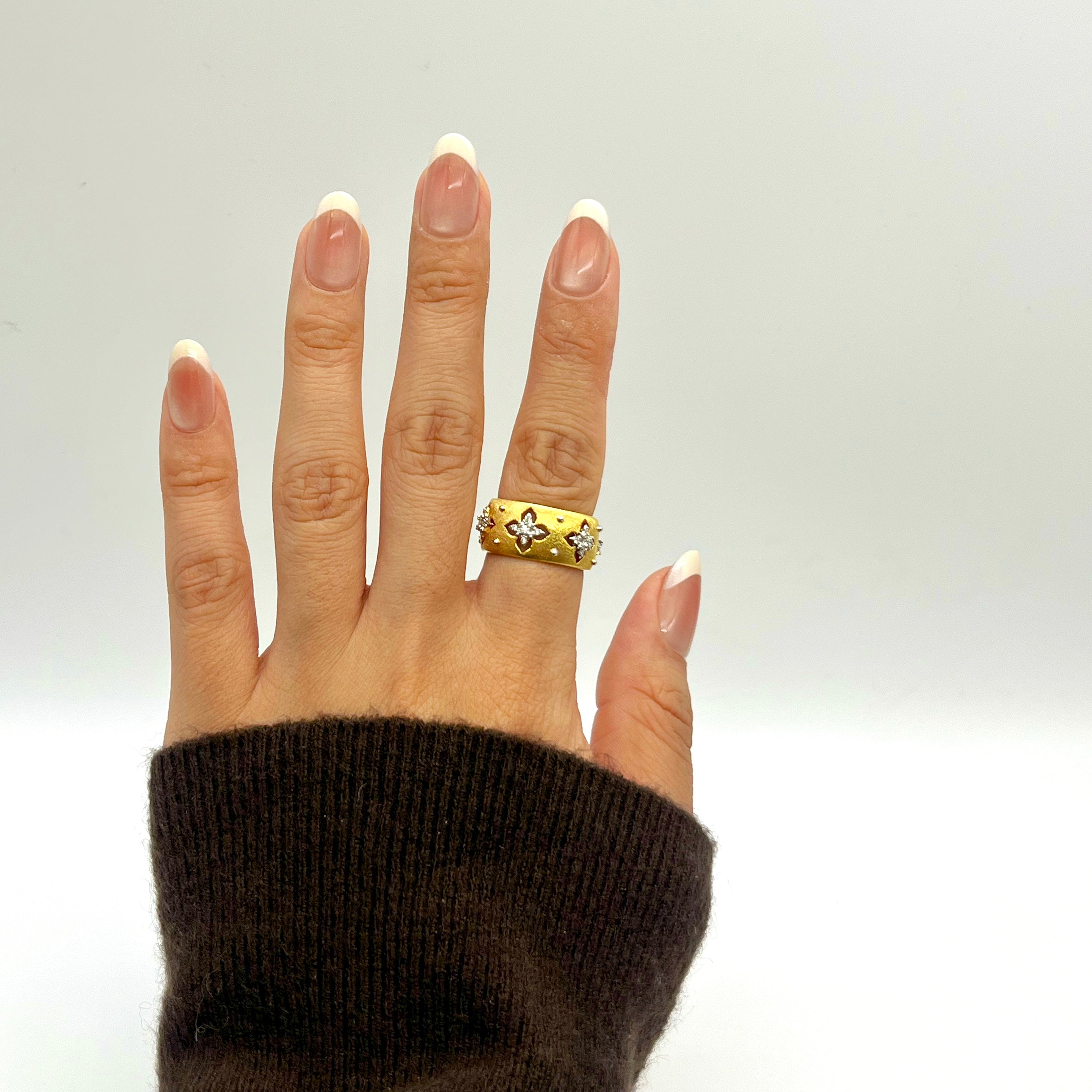 ZARIAH'S CAT-EYE White Peach - Zariah's