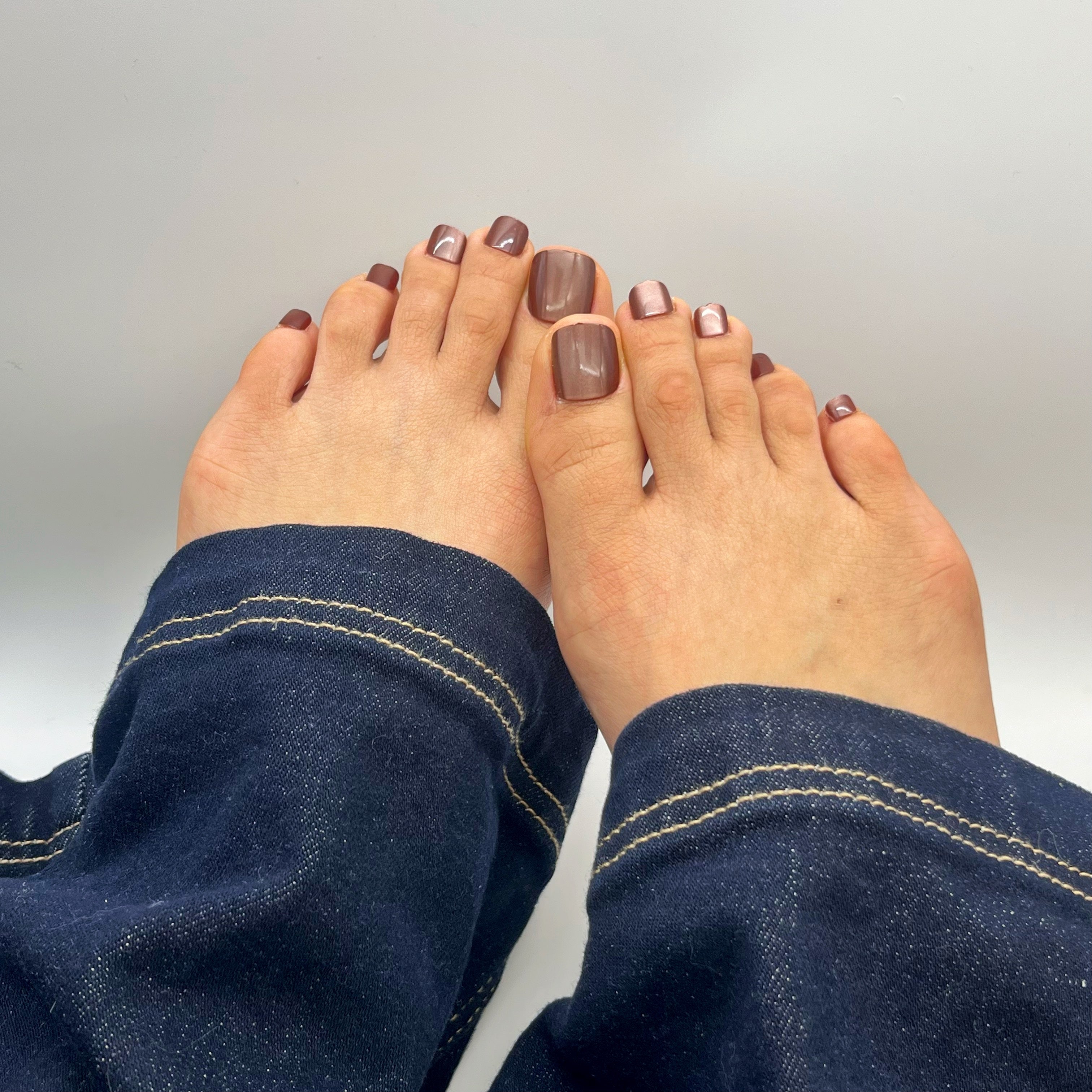 ZARIAH's CAT-EYE Elegant Mocha Toe Nails - Zariah's