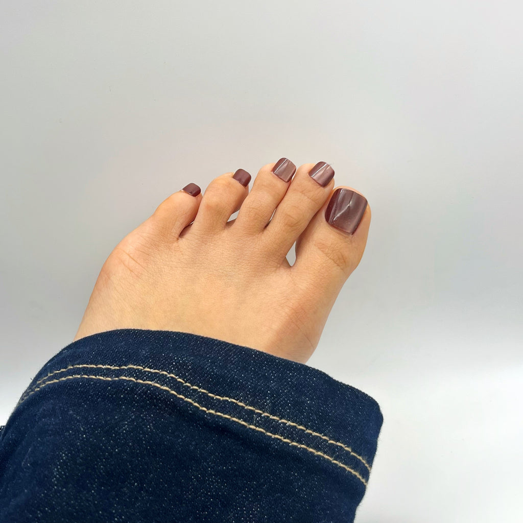 ZARIAH's CAT-EYE Elegant Mocha Toe Nails - Zariah's